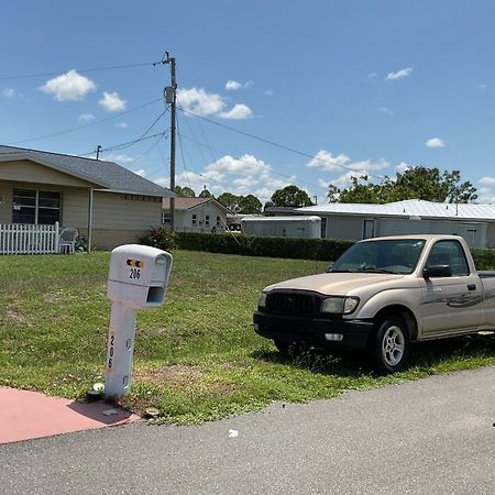 Happy Rest Stop House North Fort Myers Eksteriør bilde